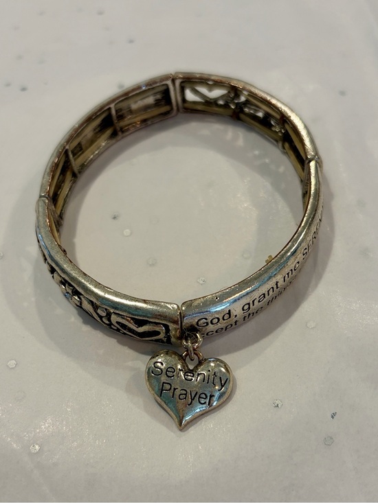 Unbranded Jewelry - Silver Serenity Prayer Heart Charm Stretch Bracelet